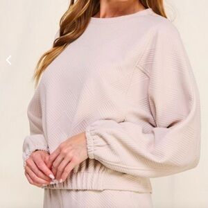 Allie Rose Sand Jacquard Pullover Size Large